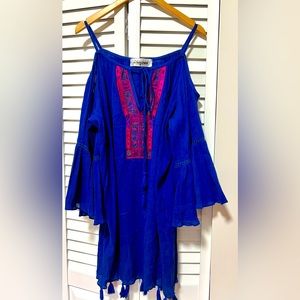 Meghan Los Angeles blue dress, Size L Embroidered front accents, boho, style.
